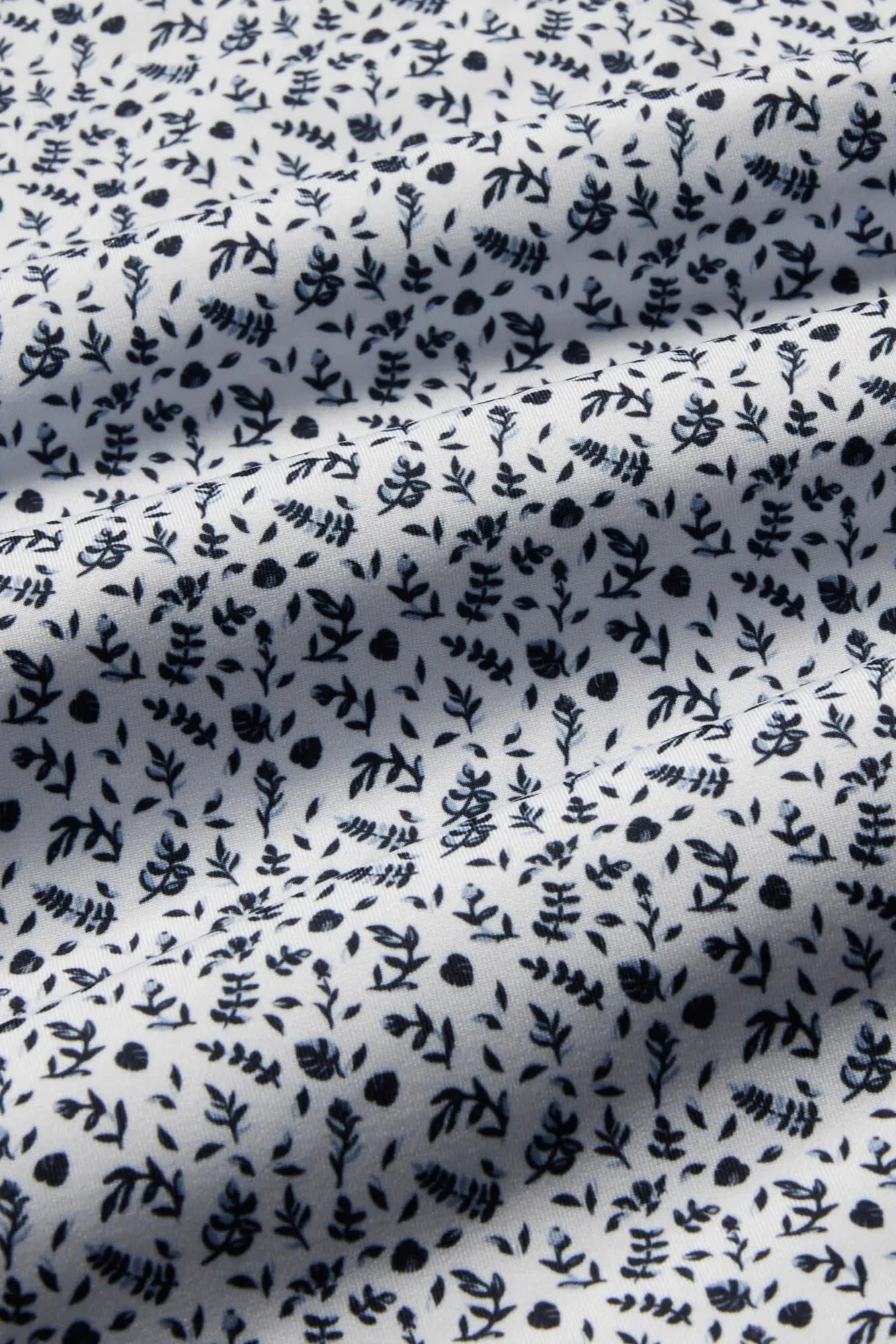 Mizzen+Main Green White Navy Floral Print