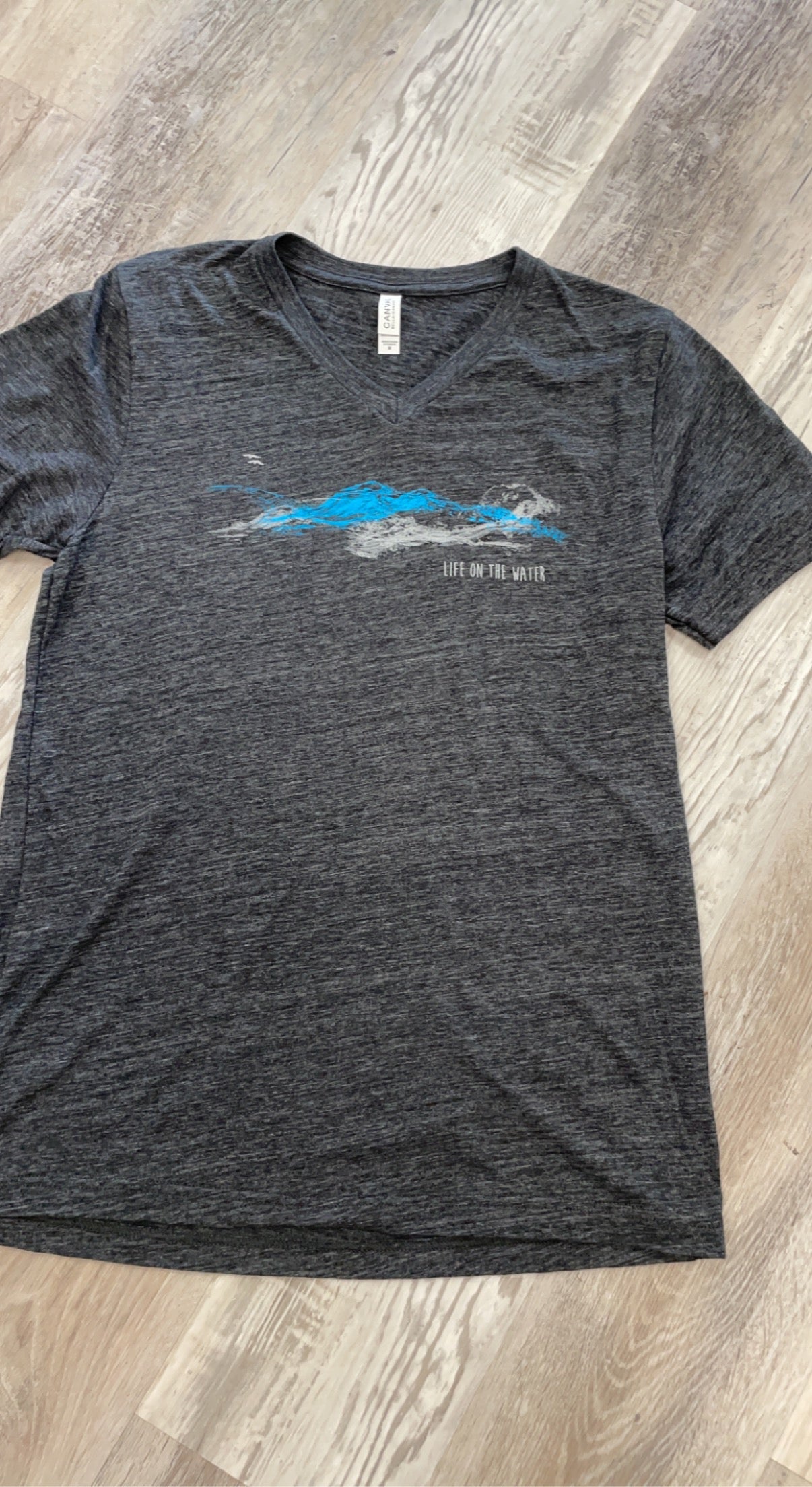 Life On The Water 2020 Design - V neck T-Shirt