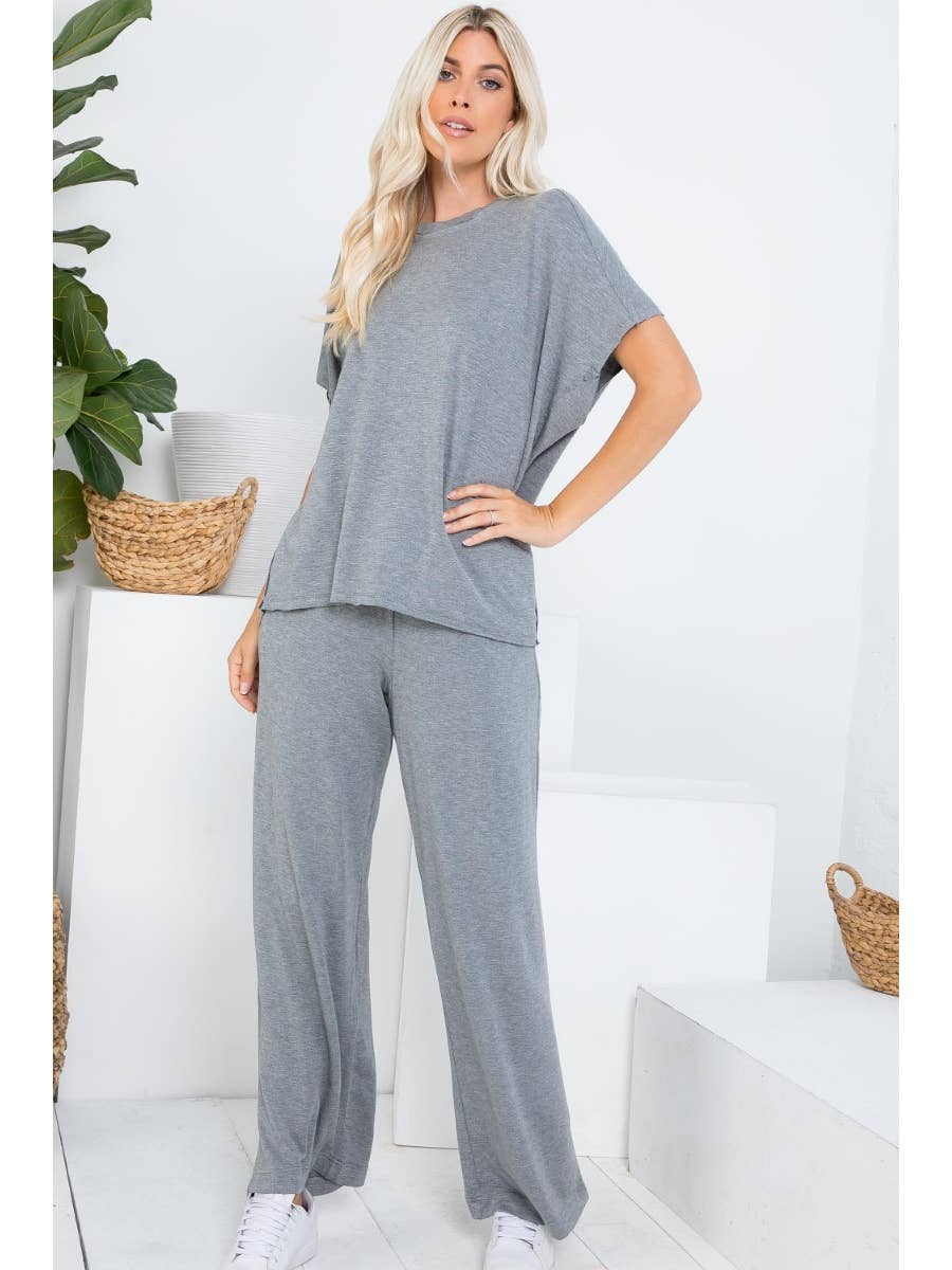 Wide leg every day wearable pant with side pockets