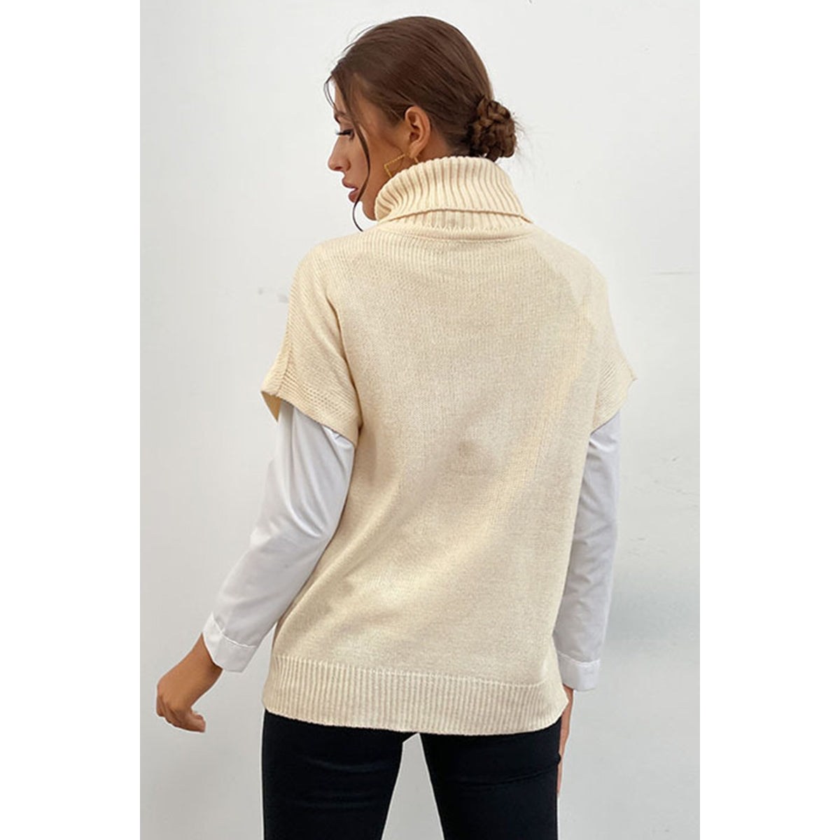Cable Knit Turtle Neck Short Sleeve Sweater